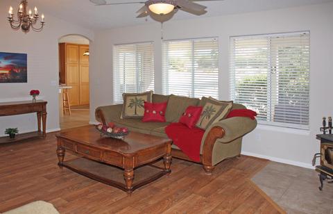 772 Calaveras Rd, Pinon Hills, CA 92372 photo 8