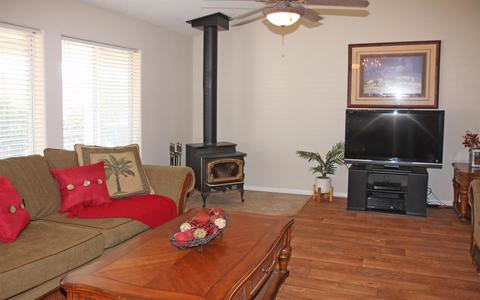 772 Calaveras Rd, Pinon Hills, CA 92372 photo 12