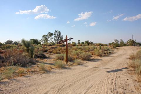 772 Calaveras Rd, Pinon Hills, CA 92372 photo 70