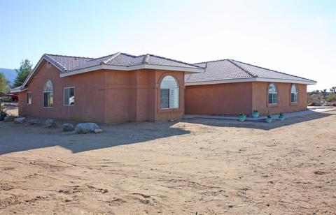 772 Calaveras Rd, Pinon Hills, CA 92372 photo 3