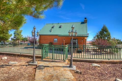 9503 Colfax Rd, Pinon Hills, CA 92372 photo 4