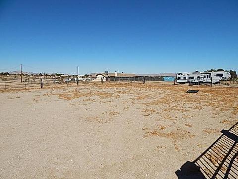 18268 Verano St, Hesperia, CA 92345 photo 43