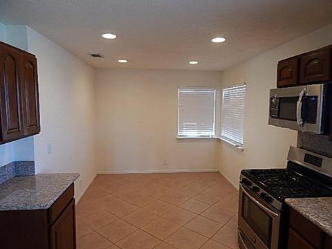 18268 Verano St, Hesperia, CA 92345 photo 12