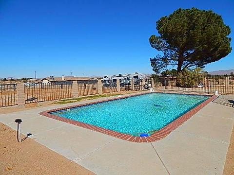 18268 Verano St, Hesperia, CA 92345 photo 3