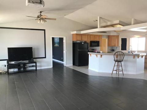 7181 7th St, Phelan, CA 92371 photo 2