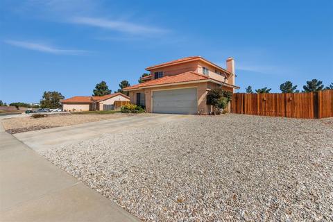 6781 Loma Vista Ave, Hesperia, CA 92345 photo 2