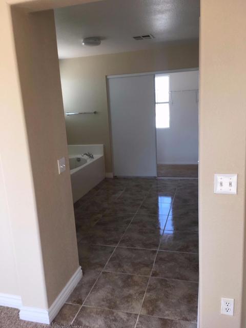13851 Pokeberry Ct, Hesperia, CA 92344 photo 3