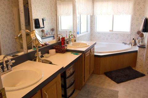 6830 Begonia Rd, Phelan, CA 92371 photo 13