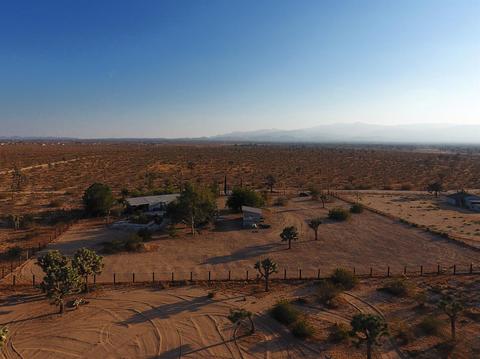 6830 Begonia Rd, Phelan, CA 92371 photo 1
