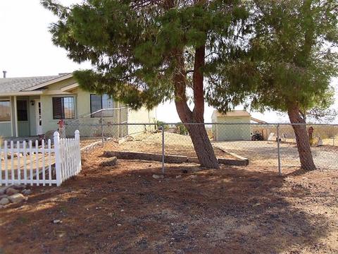 22787 Chipeta Rd, Apple Valley, CA 92307 photo 3