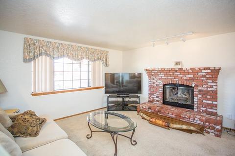 7944 Montrose Ave, Hesperia, CA 92345 photo 9