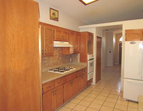 14366 Bochee Rd, Apple Valley, CA 92307 photo 9