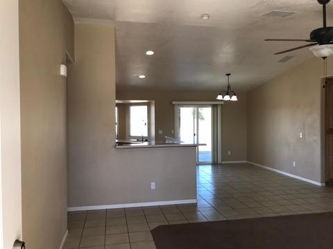 16564 Pawnee Rd, Apple Valley, CA 92307 photo 2