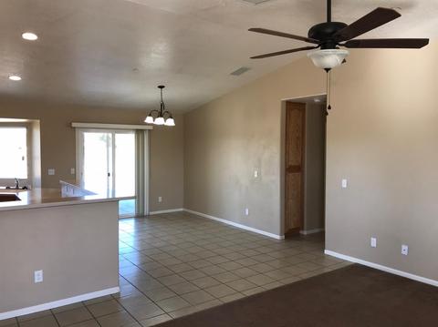 16564 Pawnee Rd, Apple Valley, CA 92307 photo 4