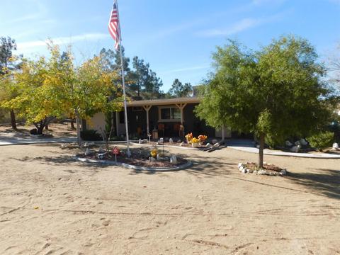 14760 Sherri Ln, Apple Valley, CA 92307 photo 2