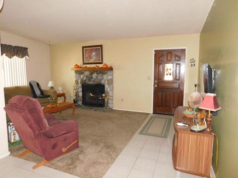 14760 Sherri Ln, Apple Valley, CA 92307 photo 4