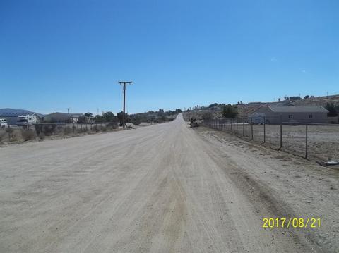 22139 Moonbeam Trl, Apple Valley, CA 92308 photo 3