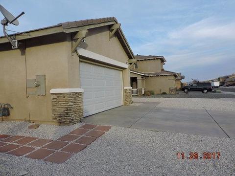 11776 Cliffrose Ct, Adelanto, CA 92301 photo 2