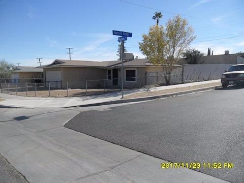 1900 Forane St, Barstow, CA 92311 photo 2