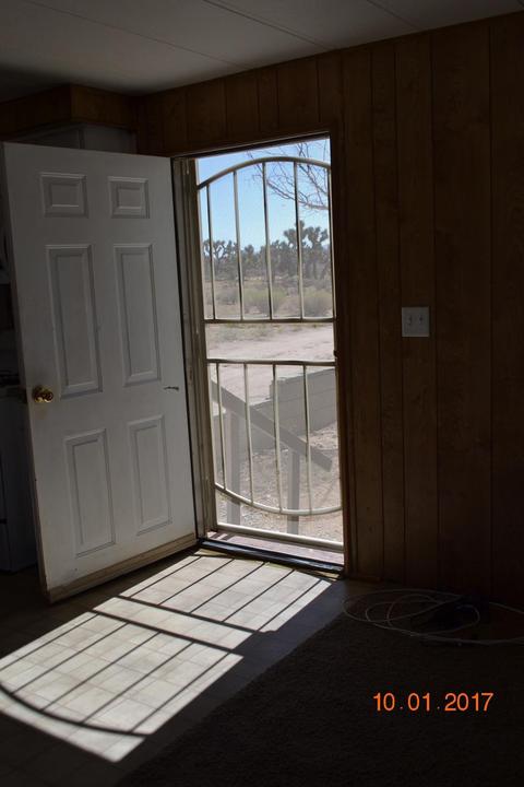 6376 Coyote Rd, Phelan, CA 92371 photo 8