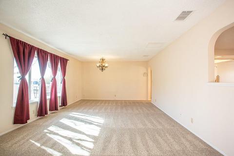 19526 Roanoke Rd, Apple Valley, CA 92307 photo 4