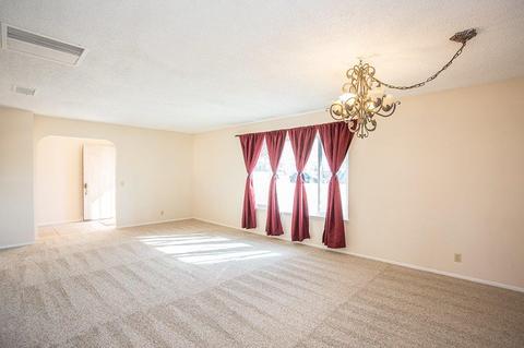 19526 Roanoke Rd, Apple Valley, CA 92307 photo 3