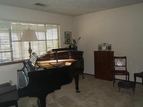 14917 Riverside Dr, Apple Valley, CA 92307 photo 15