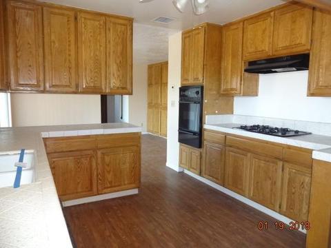 21181 Pine Ridge Ave, Apple Valley, CA 92307 photo 2