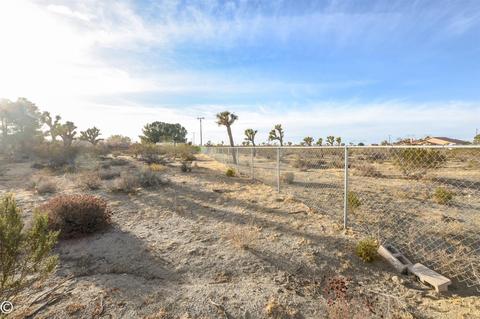 12430 Beekley Rd, Phelan, CA 92371 photo 45