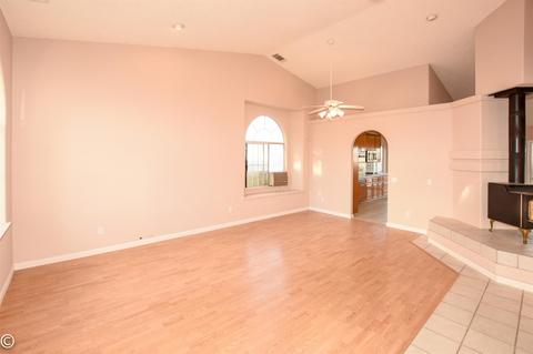12430 Beekley Rd, Phelan, CA 92371 photo 4