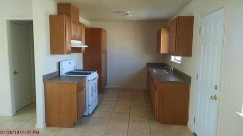 22320 Miramot Rd, Apple Valley, CA 92308 photo 11