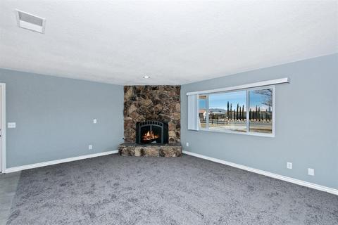 Undisclosed, Apple Valley, CA 92308 photo 4