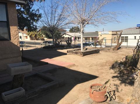 408 E Buena Vista St, Barstow, CA 92311 photo 25