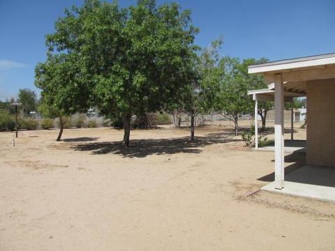 19031 Vine St, Hesperia, CA 92345 photo 20