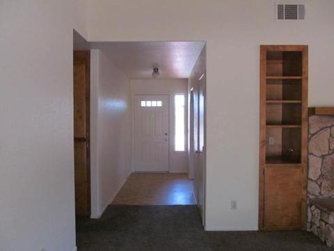 19031 Vine St, Hesperia, CA 92345 photo 15