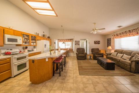 7174 Amanda Way, Hesperia, CA 92345 photo 11