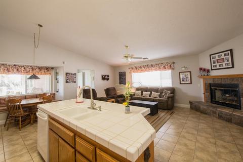 7174 Amanda Way, Hesperia, CA 92345 photo 8