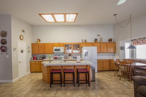7174 Amanda Way, Hesperia, CA 92345 photo 9