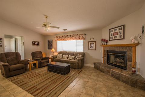 7174 Amanda Way, Hesperia, CA 92345 photo 10