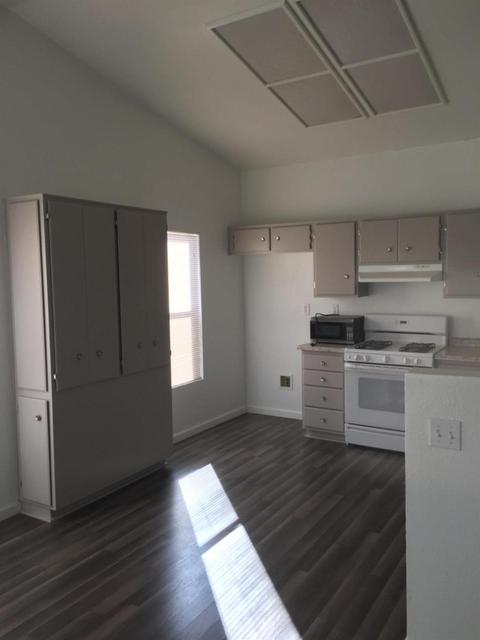 14633 Kelly St, Adelanto, CA 92301 photo 6