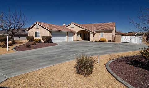 13490 Paraiso Rd, Apple Valley, CA 92308 photo 1
