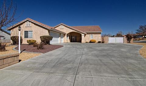 13490 Paraiso Rd, Apple Valley, CA 92308 photo 2