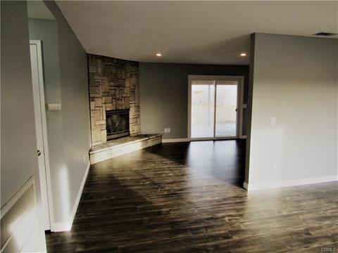 7905 I Ave, Hesperia, CA 92345 photo 2