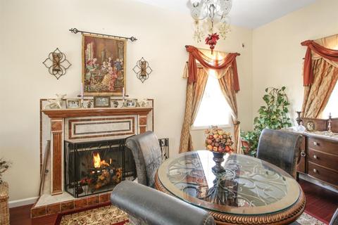 Undisclosed, Apple Valley, CA 92307 photo 11
