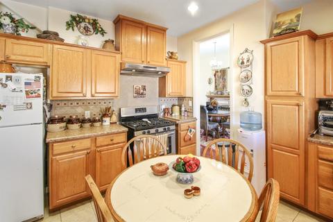 Undisclosed, Apple Valley, CA 92307 photo 14