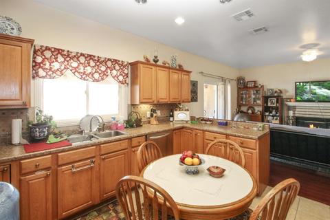 Undisclosed, Apple Valley, CA 92307 photo 13