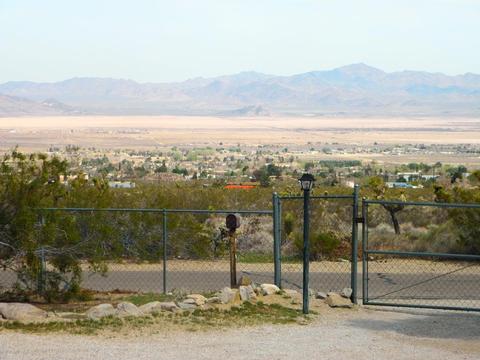 32363 Carnelian Rd, Lucerne Valley, CA 92356 photo 2