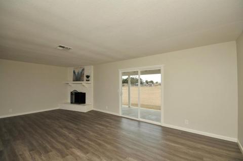 15350 Erie Rd, Apple Valley, CA 92307 photo 4