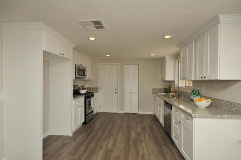 15350 Erie Rd, Apple Valley, CA 92307 photo 6
