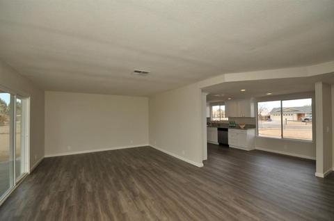 15350 Erie Rd, Apple Valley, CA 92307 photo 5